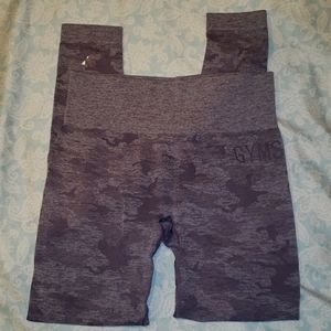 Gymshark Camo Seamless, Lavender Grey, Size Small